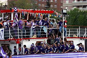 Celebración del ascenso de 2007 del Real Valladolid en la Leyenda del Pisuerga