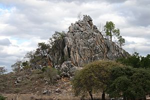 Chillagoe-limestone-boulders-north-queensland-australia