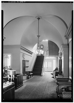 FIRST FLOOR HALL, LOOKING WEST - Pennsylvania Hospital for Mental and Nervous Diseases, Forty-fourth and Market Streets, Philadelphia, Philadelphia County, PA HABS PA,51-PHILA,511-7