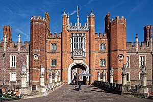Hampton Court Palace, West Front Richmond upon Thames 1193127 20230823 0016