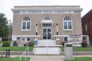 Herington Carnegie Public Library (Kansas) front view
