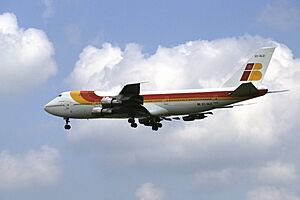 IBERIA Boeing 747-256B(SCD) (EC-DLD22455515)