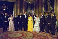Jimmy Carter with Queen Elizabeth - NARA - 174724
