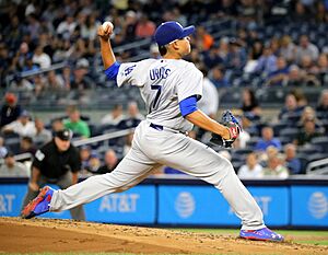 Julio Urías pitching against Yankees 9-13-16 (2)