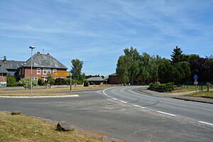 Mühlenbarbek, an der Bundesstrasse 206 NIK 2034