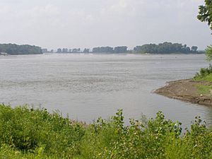Missouri River joins the Mississippi River