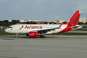 N694AV (14403931359)