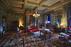 Penrhyn Castle Bedroom (135895991)