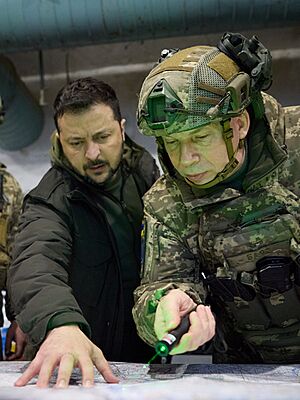 President of Ukraine Volodymyr Zelenskyy with Oleksandr Syrskyi during a visit to the headquarters of the Defense Forces in Kupyansk, Kharkiv region (cropped)