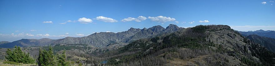 A panorama of the Seven Devils viewed from the Dry Diggins Lookout in summer