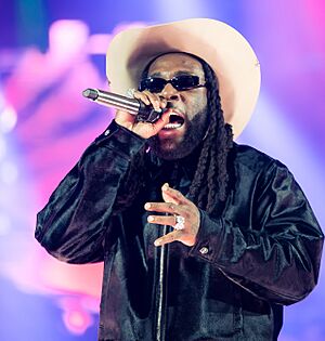 Untold 2024 -Burna Boy (53927293629) (cropped).jpg