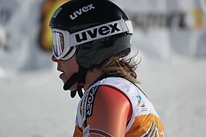 Women's sitting superg skier number 19e.JPG