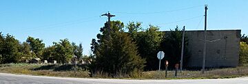 Yocemento mill - remaining structures (cropped)