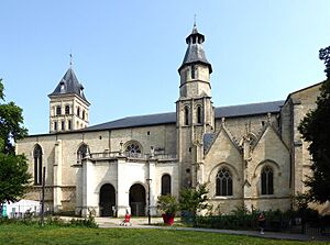 2023 Saint Seurin Basilica, Bordeaux (1).jpg