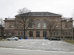 Calumet Park Fieldhouse.jpg