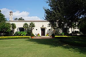 Dallas Arboretum and Botanical Garden September 2017 02 (DeGolyer House)