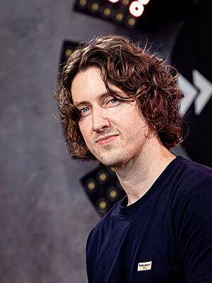 Dean Lewis-7561.jpg