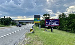 Electronic sign promoting Mehmet Oz's 2022 Senate campaign, North Huntingdon Township, Westmoreland County, Pennsylvania - 20220709
