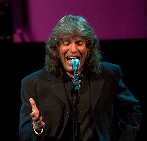 José Mercé cantando.jpg