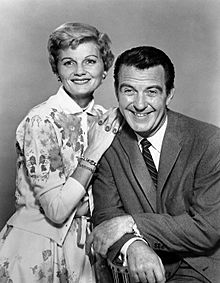 June and Ward Cleaver Leave it to Beaver 1958.JPG