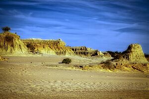 Lunettes at Mungo National Park