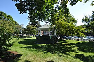 PlymouthNH CenterGreen