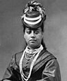 Queen Emma wearing lei pupu o Niihau
