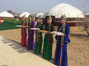 Turkmen-girls-greeting-guests