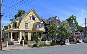 Wesleyan Avenue HD streetscape - Providence Rhode Island