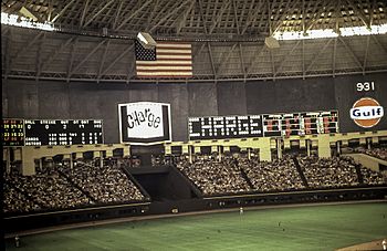 Astrodome scoreboard 1969