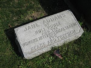 Cedarville Il Jane Addams Grave6