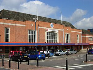 Doncaster Station - geograph.org.uk - 827198