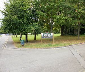 Entrance to Heath Park, Cardiff - geograph.org.uk - 1746088.jpg