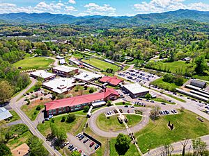 Franklin High School in Franklin, NC, and Macon County 01