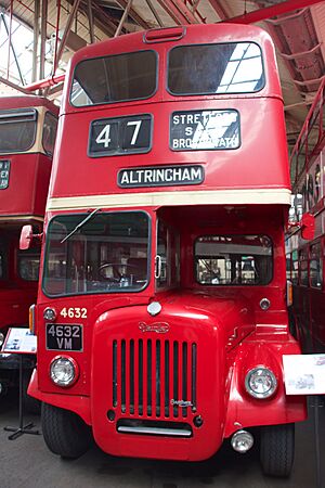 Manchester Corporation bus (TNA 520)