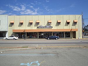 Miss Myrt's, former Belk, Cairo