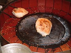 Pepper bun at Raohe Street Night Market 20070622.jpg