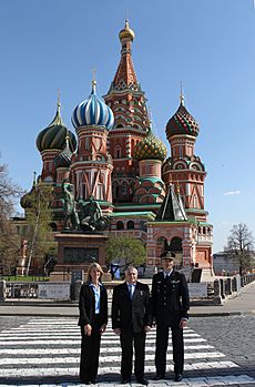 Soyuz TMA-09M crew in front of St. Basil's Cathedral in Moscow