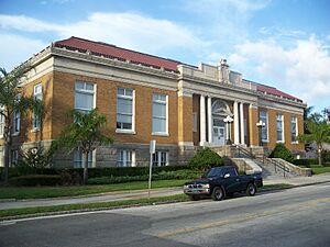 Tampa Free Public Library01