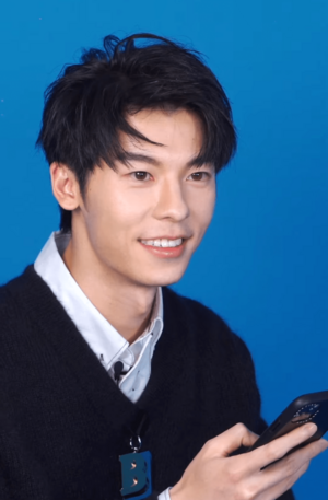 許光漢－ELLE 你問我答 01.png
