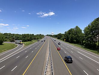 2021-06-24 13 53 23 View north along Interstate 295 and U.S. Route 130 from the overpass for Mid Atlantic Parkway in West Deptford Township, Gloucester County, New Jersey