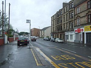 Bus stop on Tollcross Road (geograph 5446568)