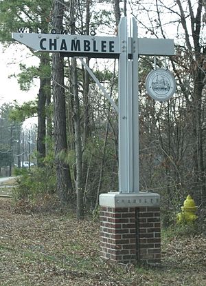 A welcome to Chamblee sign