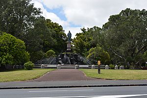 Cornwall Park Fountain in Epson. (12215276743)