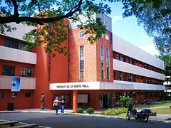 De la Costa Hall