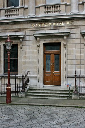 Entrance to the Royal Astronomical Society 3.jpg