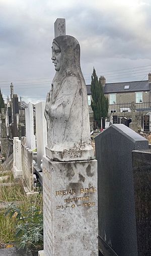Grave of Irene Broe