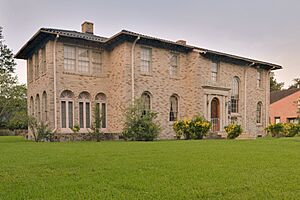 Minchen House 1753 North