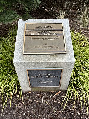 North Carolina State Capitol (National Historical Landmark Plaque)