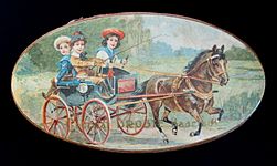 Ovaal Droste doosje met paard en wagen met 3 meisjes, foto 3